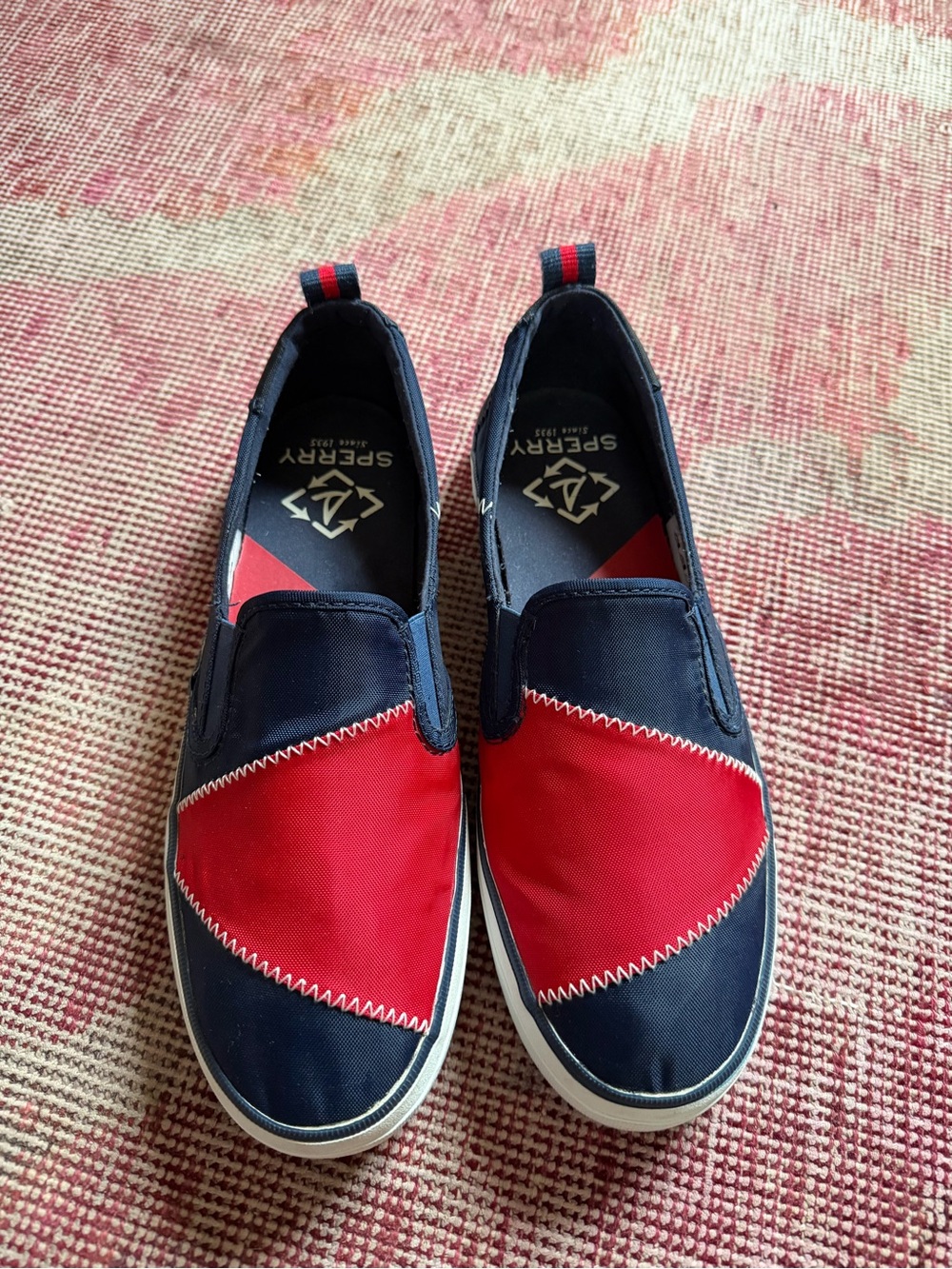 Sperry Navy and Red Crest Twin Gore Bionic Nautical SNEAKERS Size 8 / 39